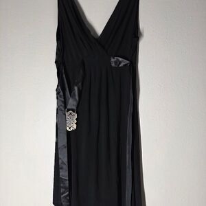 Scarlet Women's Black Dress